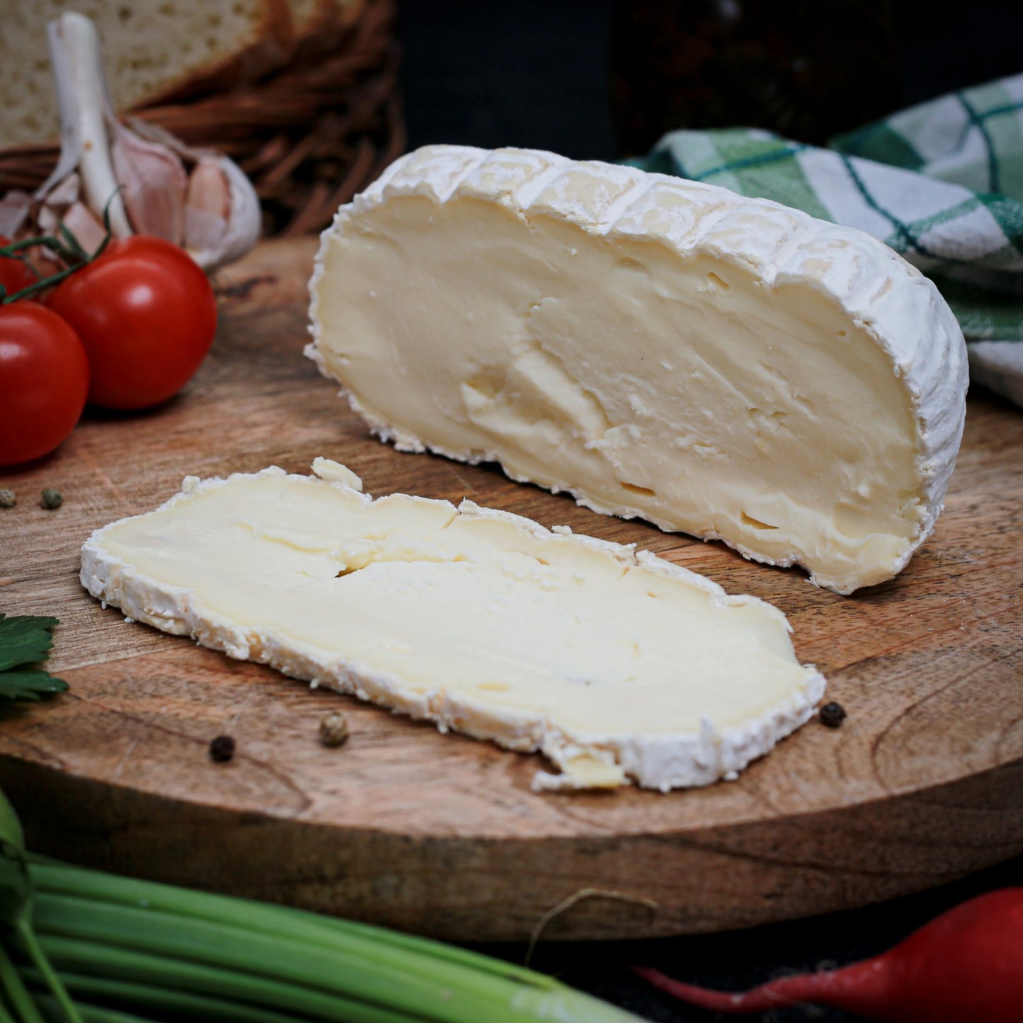 Cheesio White Lady - zrejúci syr s bielou plesňou 1 ks (bal. 190 - 200g)